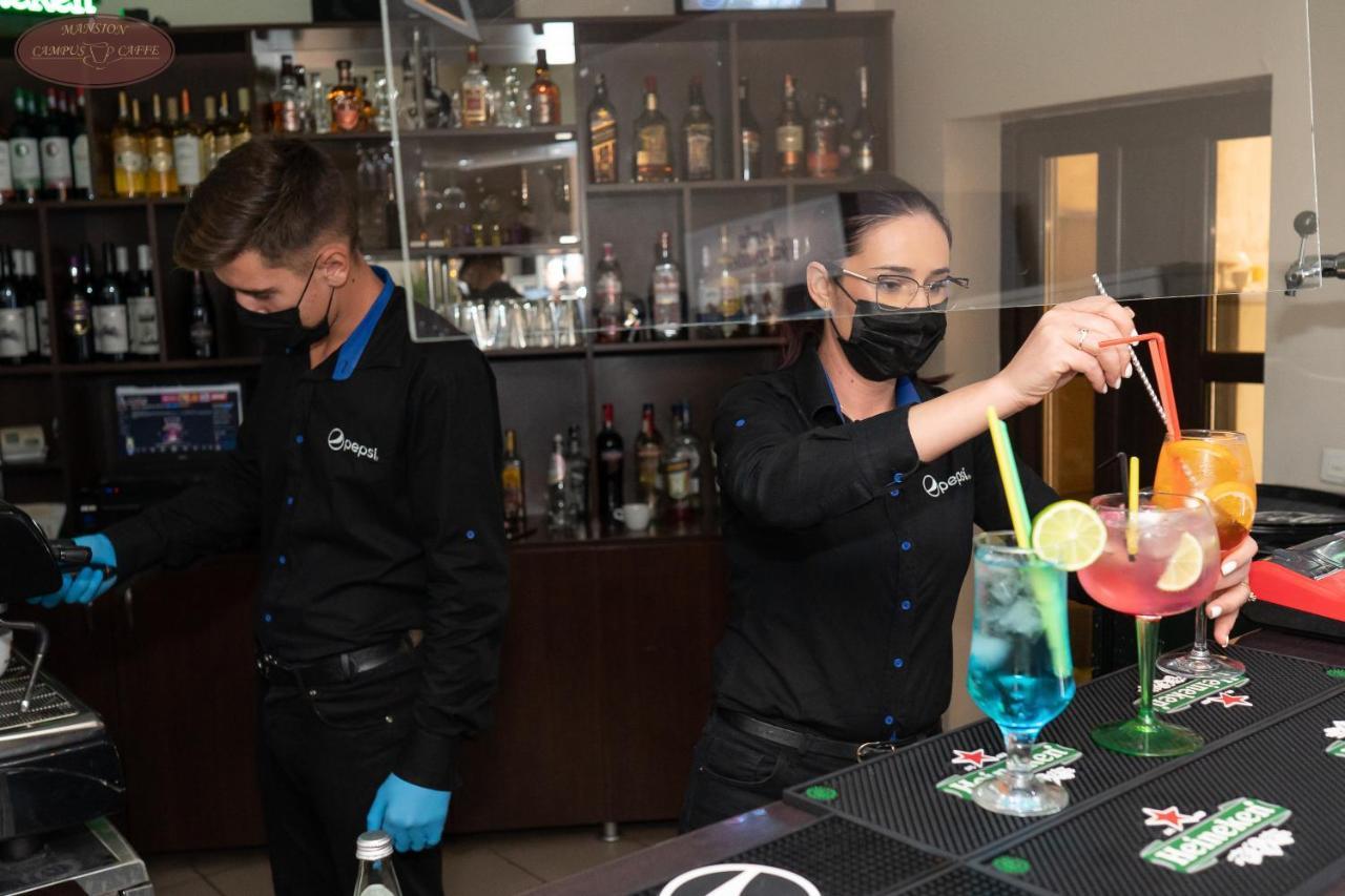 Hotel Campus Caffe Mansion Buzău Zewnętrze zdjęcie