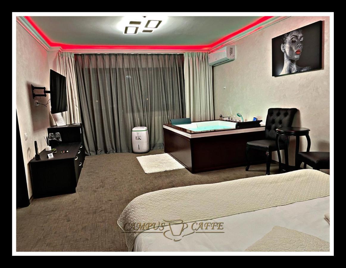 Hotel Campus Caffe Mansion Buzău Zewnętrze zdjęcie